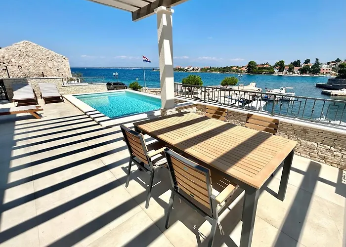 Runcika Luxury * Lukoran